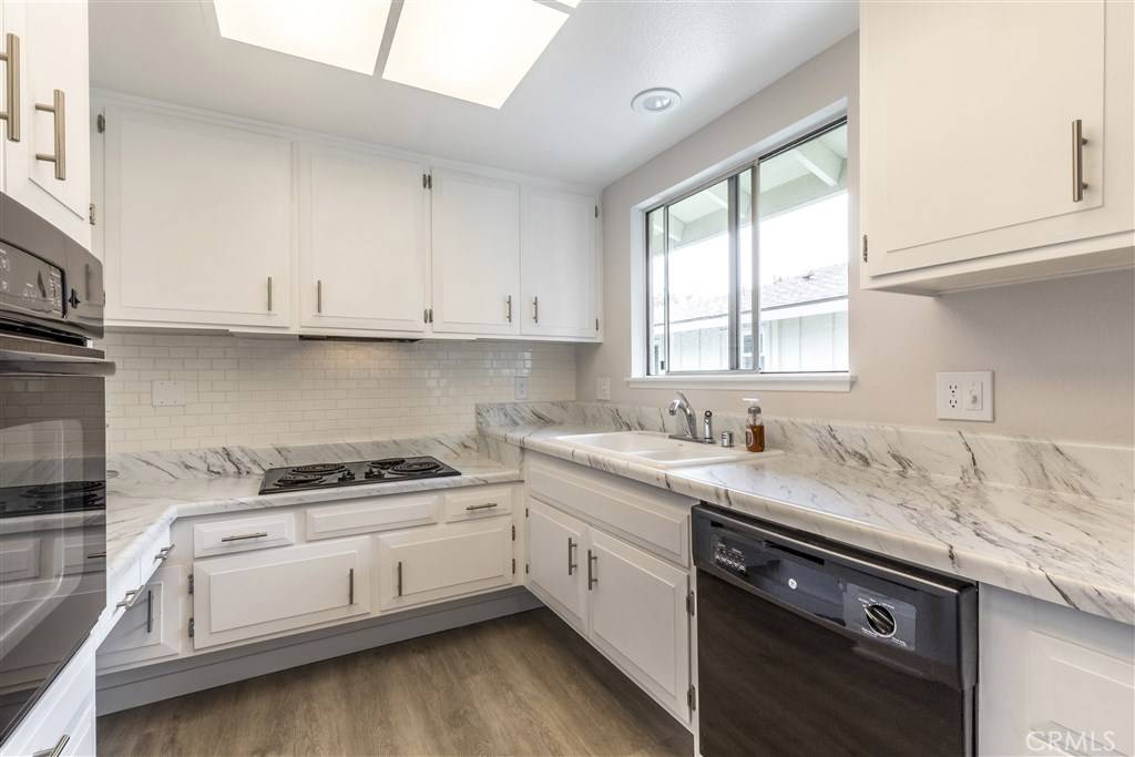 Laguna Woods, CA 92637,735 Avenida Majorca #A