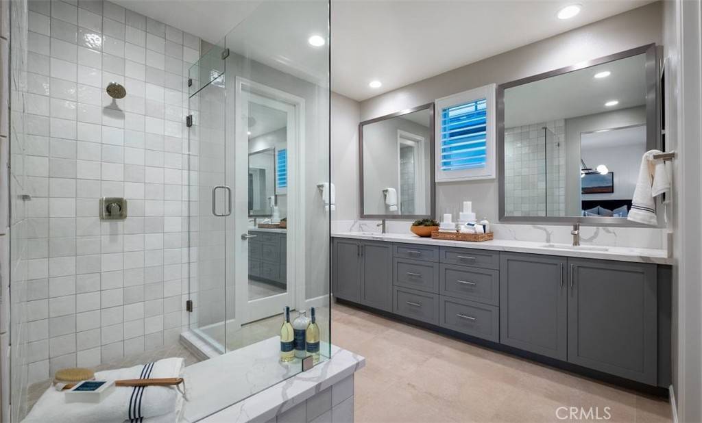 Ventura, CA 93004,10903 Carlos ST