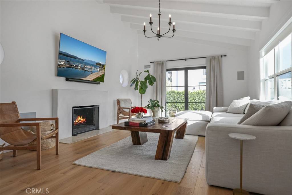 Newport Beach, CA 92663,636 Via Lido Soud