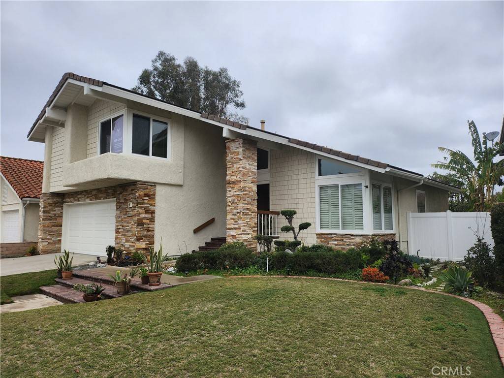 19 Ensueno West, Irvine, CA 92620