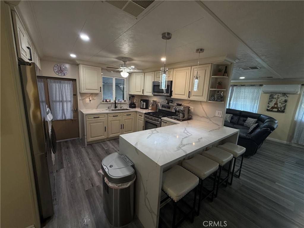 Glendora, CA 91740,1630 S Barranca AVE #20