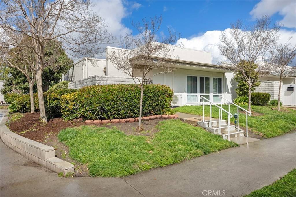 Laguna Woods, CA 92637,2083 Ronda Granada #H