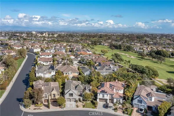 Huntington Beach, CA 92648,19586 Cloverwood CIR