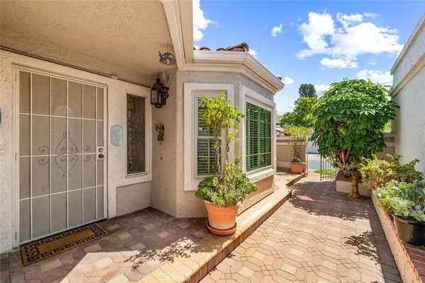 Mission Viejo, CA 92692,28298 Alava