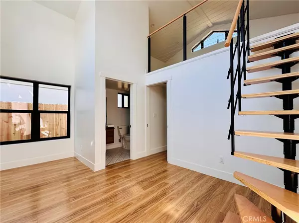 Redondo Beach, CA 90278,1105 B Stanford AVE