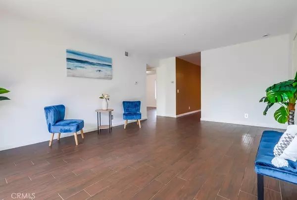 Lake Forest, CA 92630,23236 Orange AVE #5