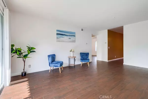 Lake Forest, CA 92630,23236 Orange AVE #5