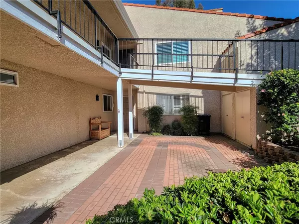 Laguna Woods, CA 92637,3370 Punta Alta #C
