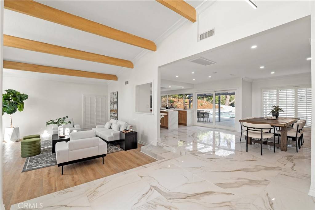 Tarzana, CA 91356,19501 Greenbriar