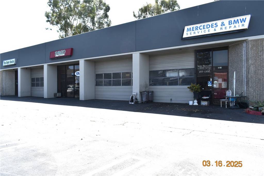 51 Auto Center Dr #27, Irvine, CA 92618