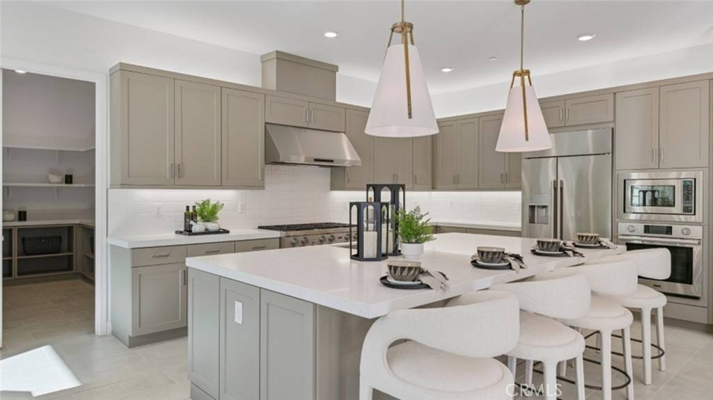 29817 Corte Trono, Valencia, CA 91354