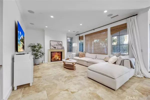 Irvine, CA 92618,80 Lupari