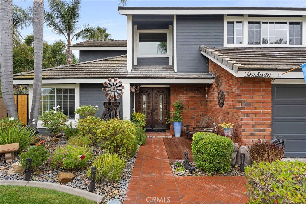 Anaheim Hills, CA 92807,1060 S Pine Canyon Circle