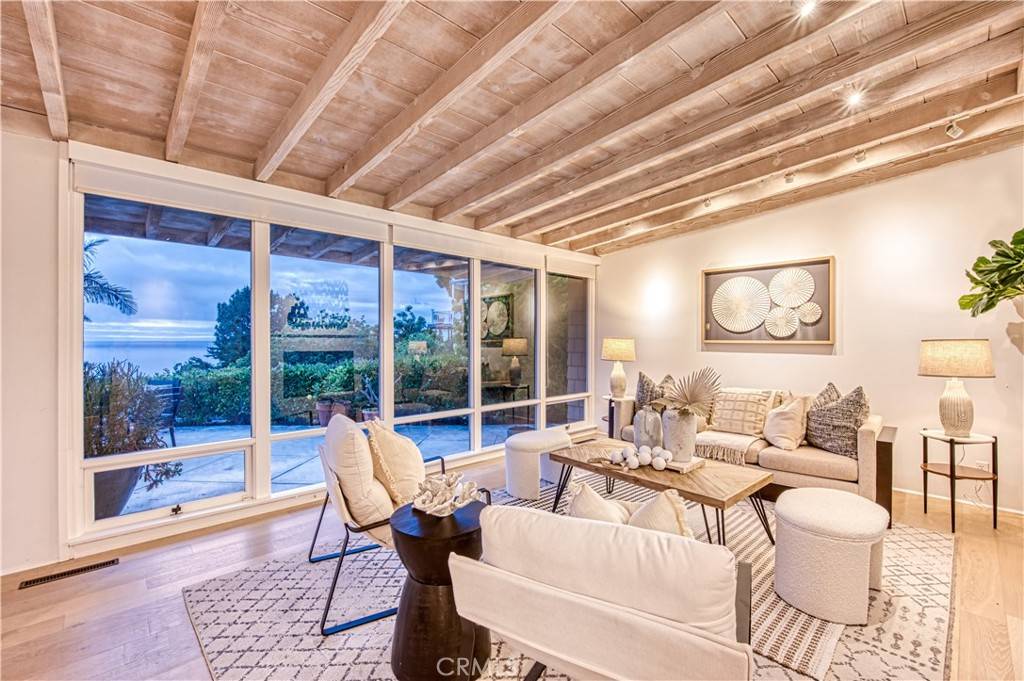 Laguna Beach, CA 92651,22311 3rd AVE