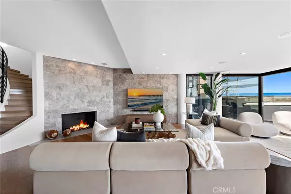Newport Beach, CA 92661,2132 E Oceanfront