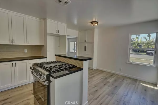 Huntington Beach, CA 92646,18862 Carolyn LN