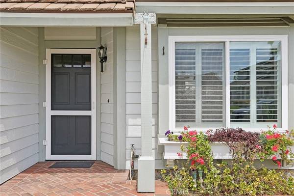 Rancho Santa Margarita, CA 92688,3 Calle Rienda