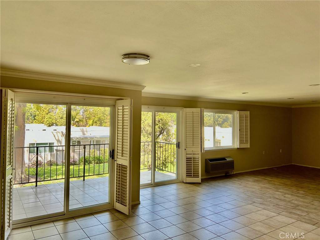 Laguna Woods, CA 92637,2370 Via Mariposa W #1B