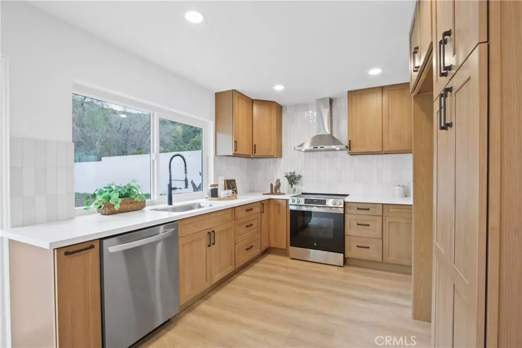 Claremont, CA 91711,2537 King WAY