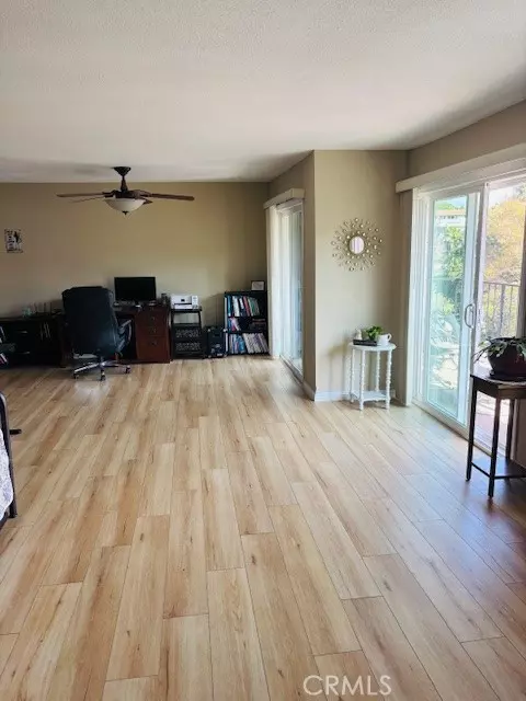 Laguna Woods, CA 92637,2391 Via Mariposa W #3F