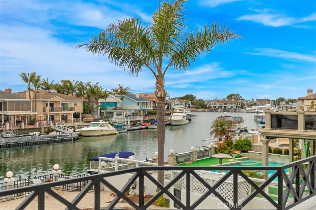 16201 Santa Barbara LN, Huntington Beach, CA 92649