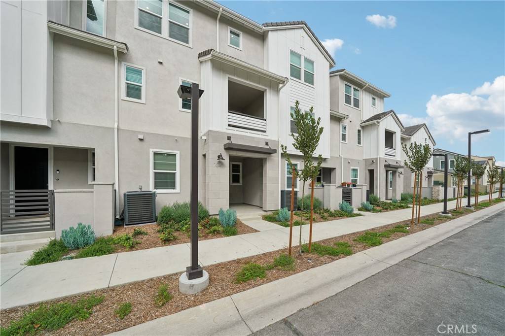 Chino, CA 91708,7547 Caspia CT