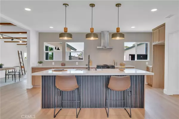 Inglewood, CA 90303,10525 S 5th AVE