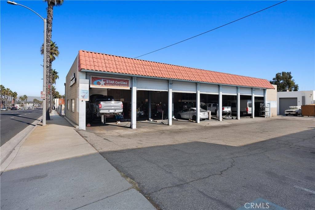 2648 Cherry AVE, Signal Hill, CA 90755