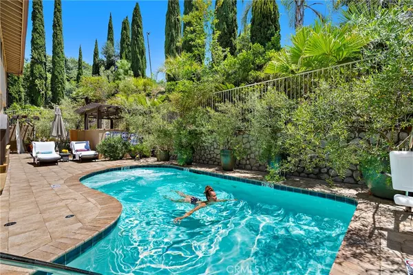 Laguna Beach, CA 92651,21095 Raquel RD