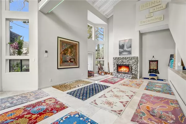 Laguna Beach, CA 92651,21095 Raquel RD