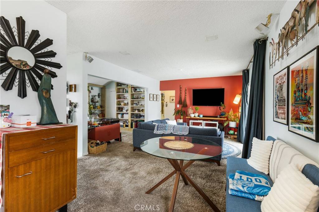Reseda, CA 91335,19632 Hartland St