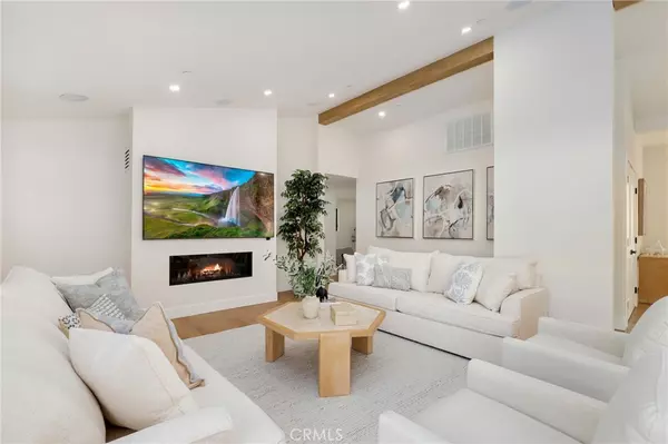 Newport Beach, CA 92660,2812 Carob Street