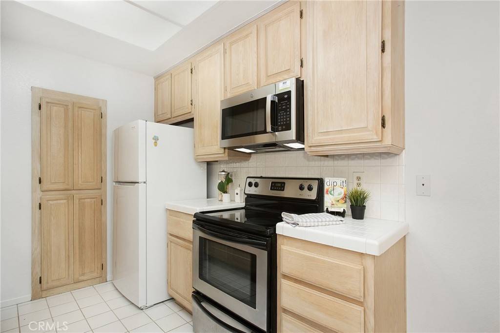 Lake Forest, CA 92630,20702 El Toro RD #379