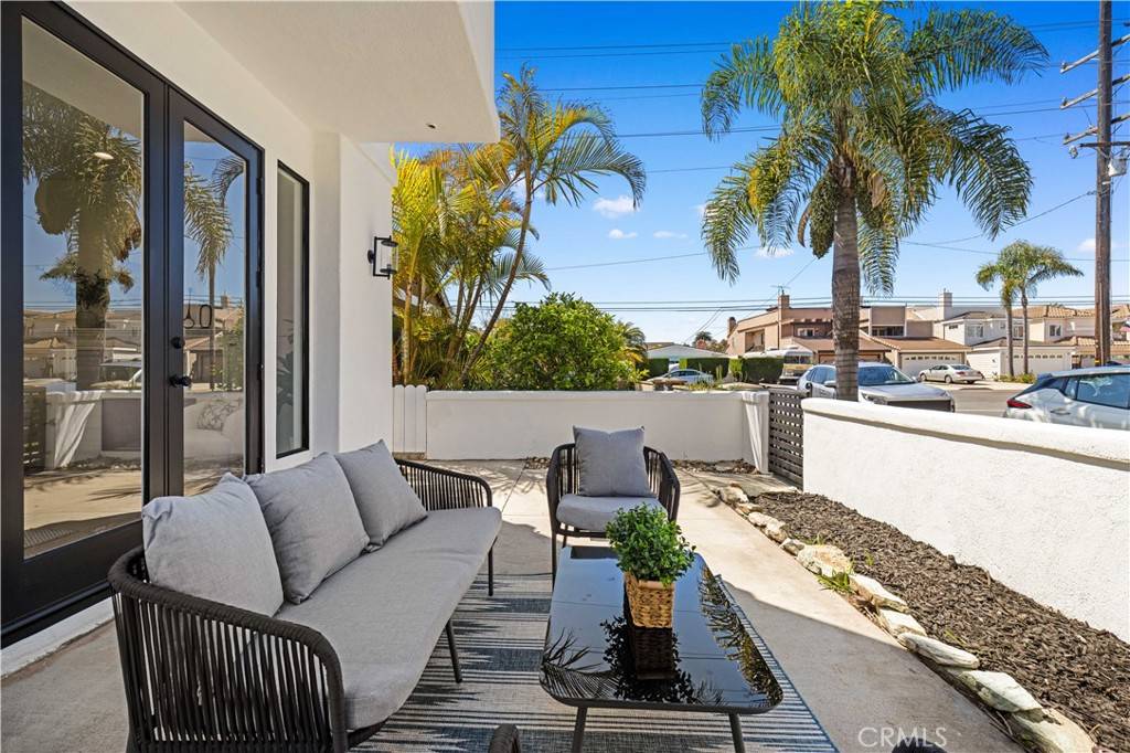 Huntington Beach, CA 92648,204 Lincoln Ave