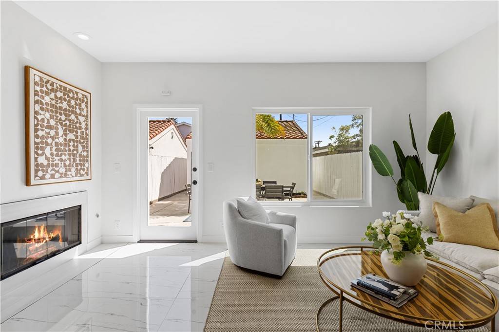 Huntington Beach, CA 92648,204 Lincoln Ave