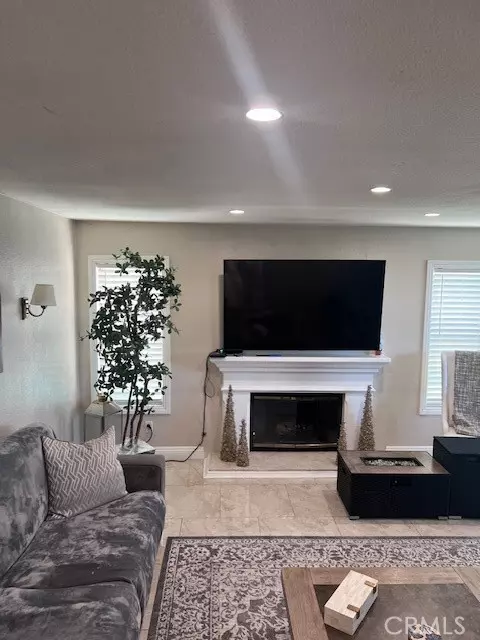 Corona, CA 92882,2899 Amber DR