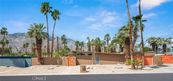 2011 N Berne DR, Palm Springs, CA 92262