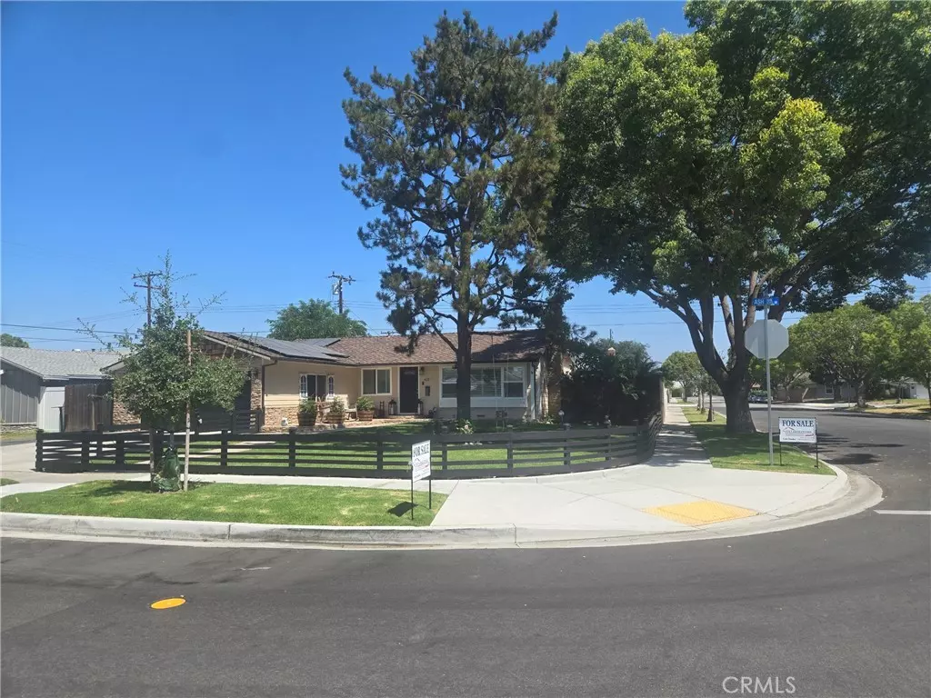 Fullerton, CA 92833,4201 W Ash AVE