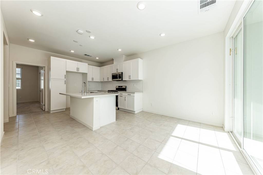 3620 S Allston Paseo #5, Ontario, CA 91761