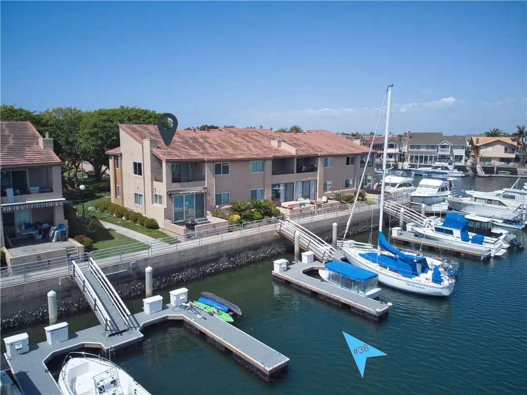 Huntington Beach, CA 92649,17114 BLUEWATER LN #141