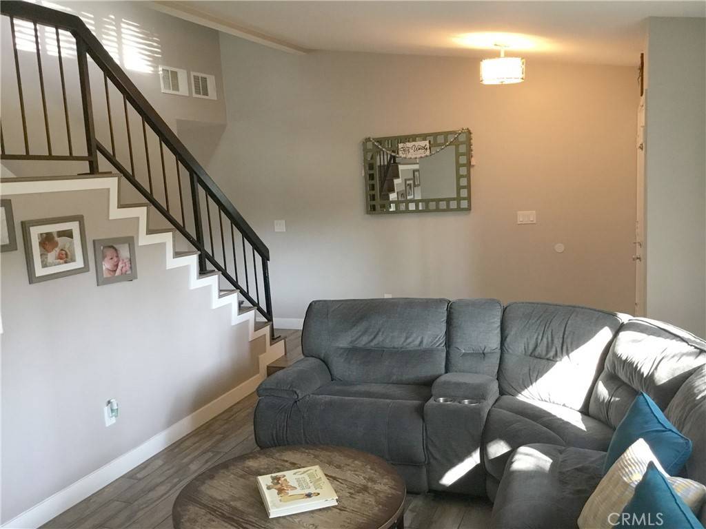 Corona, CA 92882,1361 Camelot DR