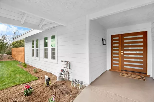 Yorba Linda, CA 92886,5093 Felicia DR