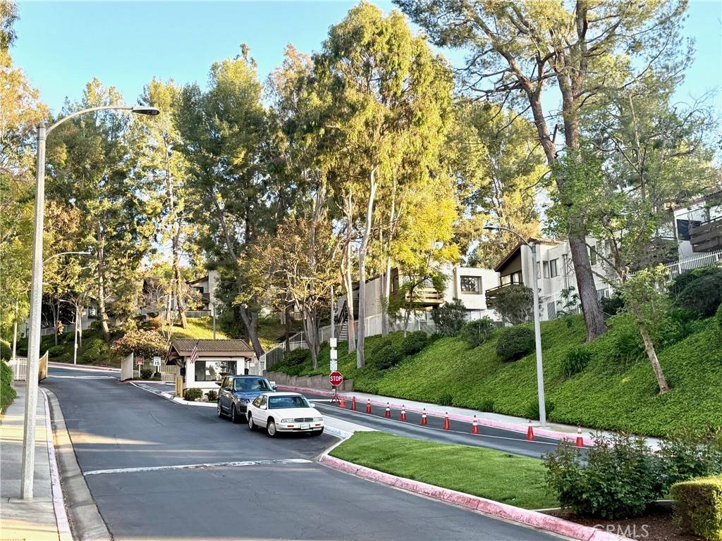 Diamond Bar, CA 91765,22765 Lakeway DR #428