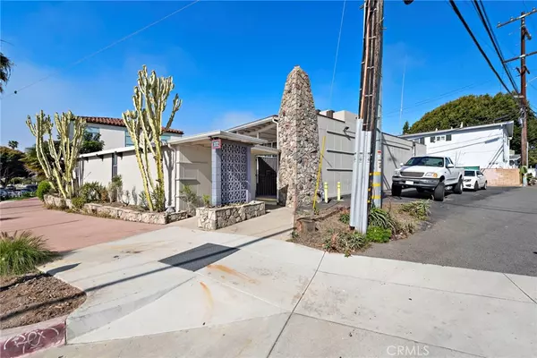 San Clemente, CA 92672,102 W El Portal