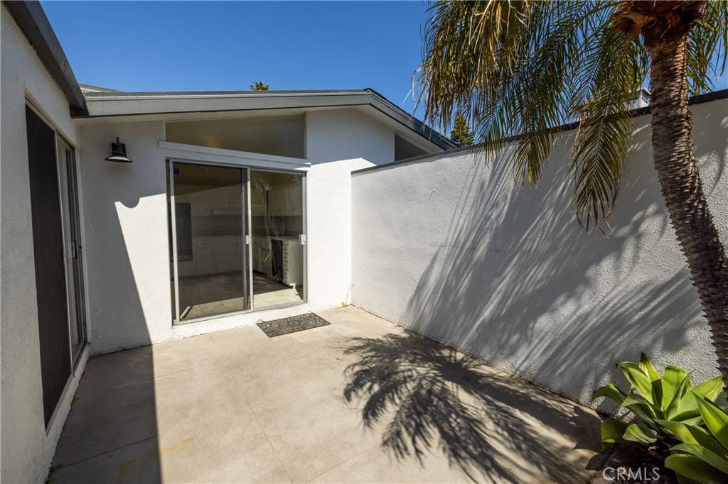 Newport Beach, CA 92663,403 Orion WAY