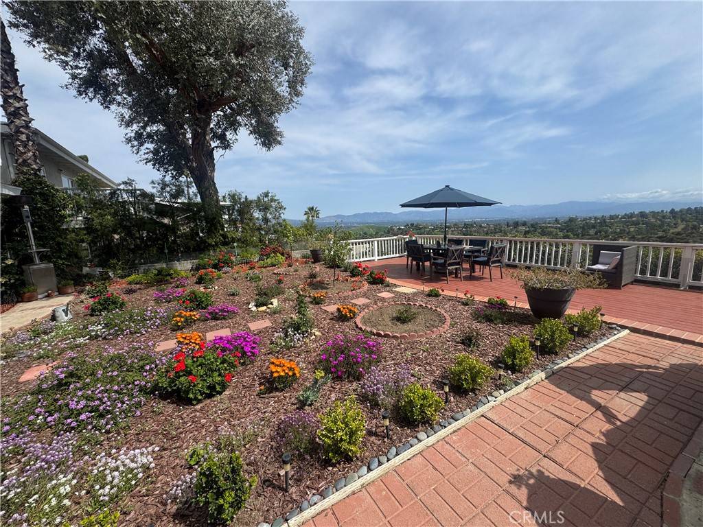 Woodland Hills, CA 91364,4612 Wolfe Way