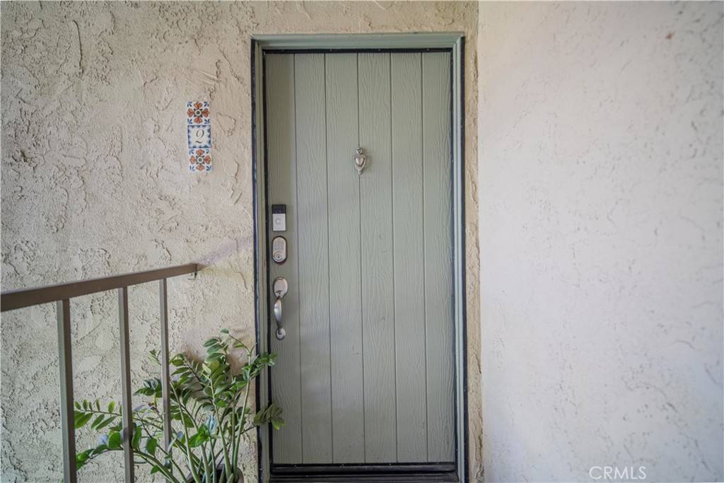 Santa Ana, CA 92701,1345 Cabrillo Park DR #J02