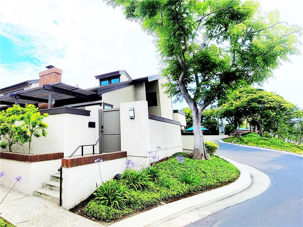 245 Old Ranch RD #7, Seal Beach, CA 90740