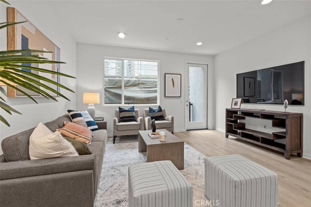 Anaheim, CA 92802,1665 W Bamboo Palm DR