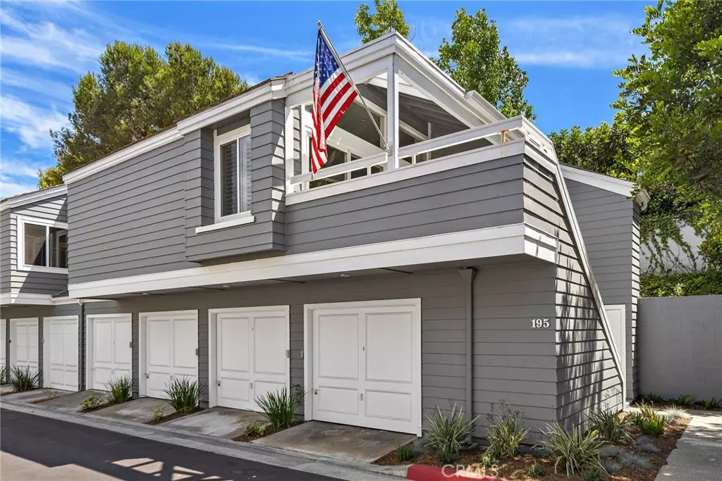 Newport Beach, CA 92660,195 Hartford DR #111